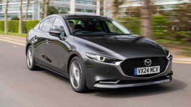 Mazda3 Fastback saloon Owner Reviews: MPG, Problems & Reliability
